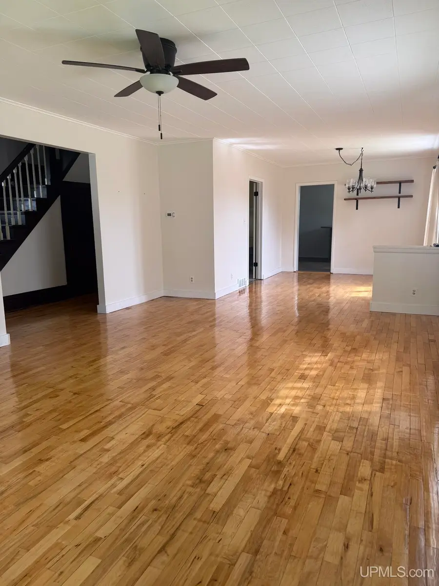 915 W Brown, Iron Mountain, MI 49801 - #2