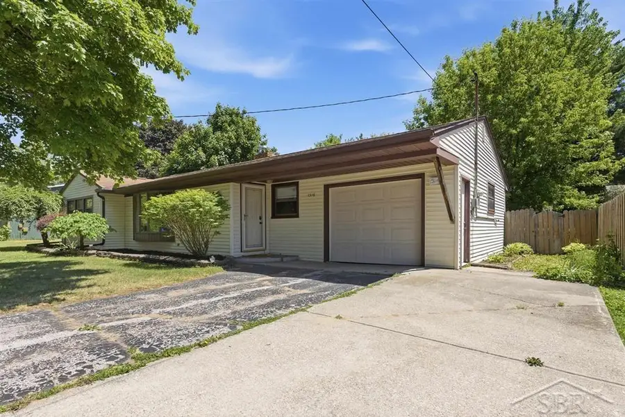 1316 Rainbow, Saginaw, MI 48638 - #2