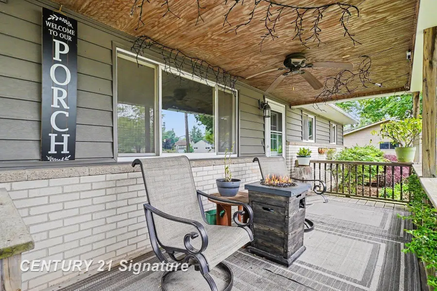220 S 7th, Freeland, MI 48623 - #3