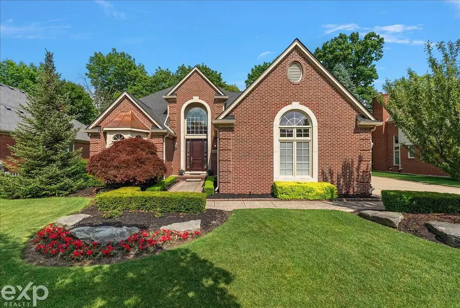 54380 Sassafras, Utica, MI 48315 - #2