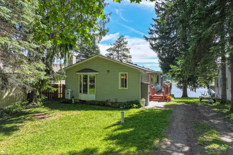 6300 Bullard, Fenton, MI 48430 - #2