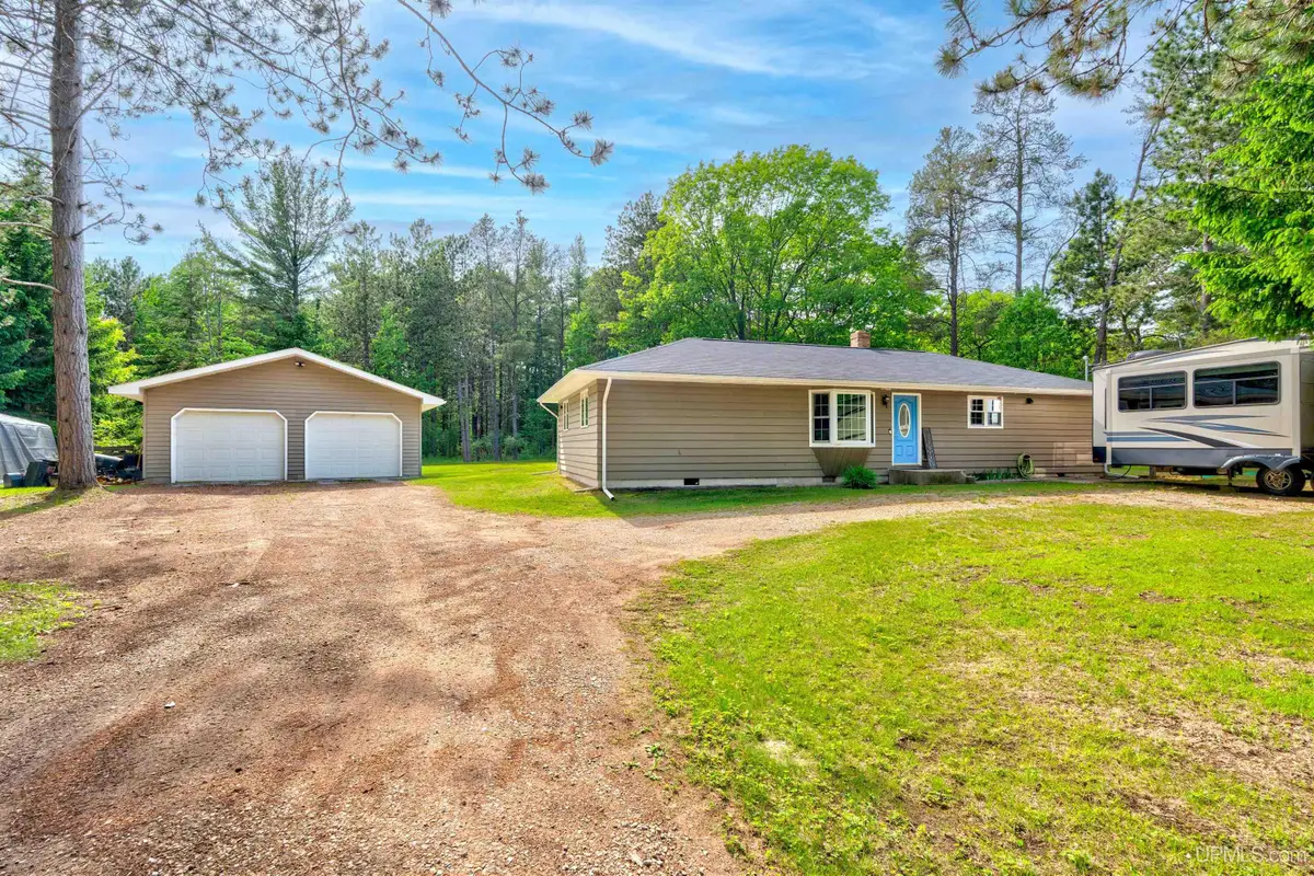 8395 P.5 Rd, Gladstone, MI 49837 - #1