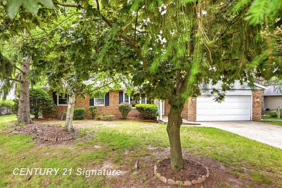 2380 E Gatesboro, Saginaw, MI 48603 - #2