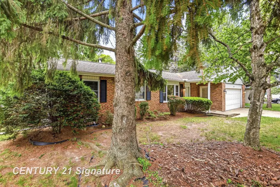 2380 E Gatesboro, Saginaw, MI 48603 - #3