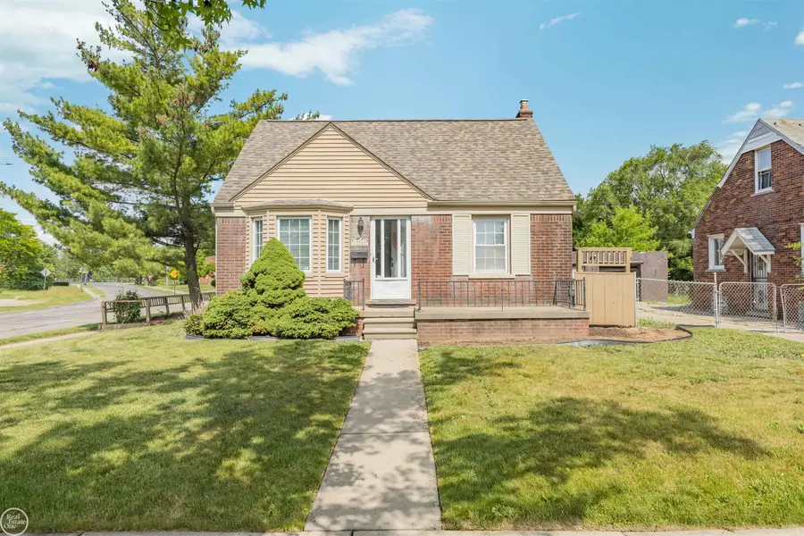 19505 Kelly, Harper Woods, MI 48225 - #2