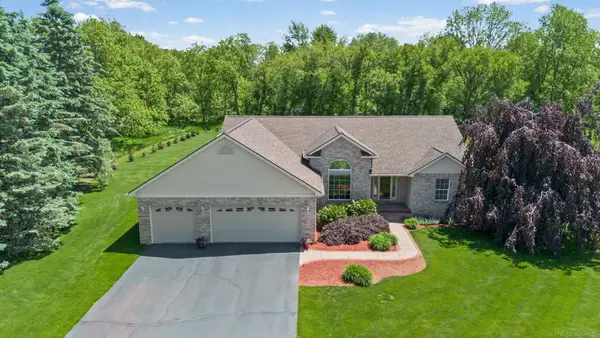 5800 Jeanne Marie, White Lake, MI 48383
