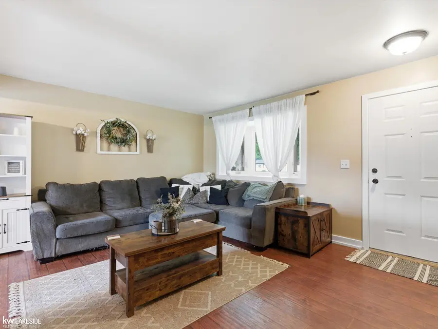 45709 Wakefield, Utica, MI 48317 - #3