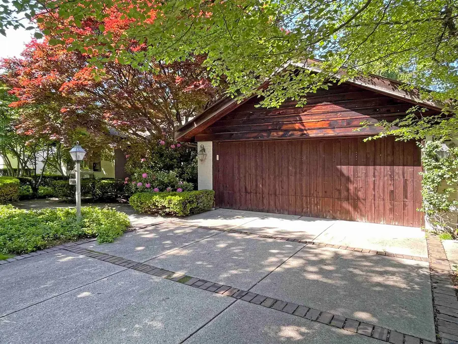 1220 S Oxford, Grosse Pointe Woods, MI 48236 - #2