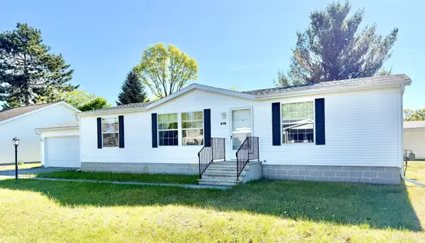 16 Kenneally, Gladstone, MI 49837