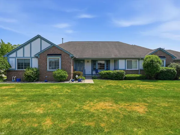 45461 Nottingham #97, Macomb Twp, MI 48044