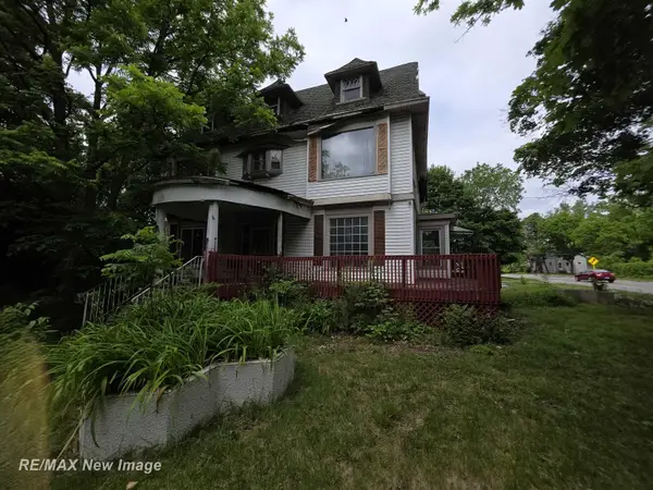 1331 S Jefferson, Saginaw, MI 48601