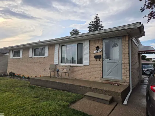 27697 Larry, Roseville, MI 48066