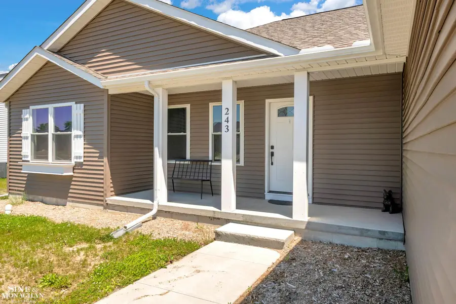 243 Oregon, Marysville, MI 48040 - #2