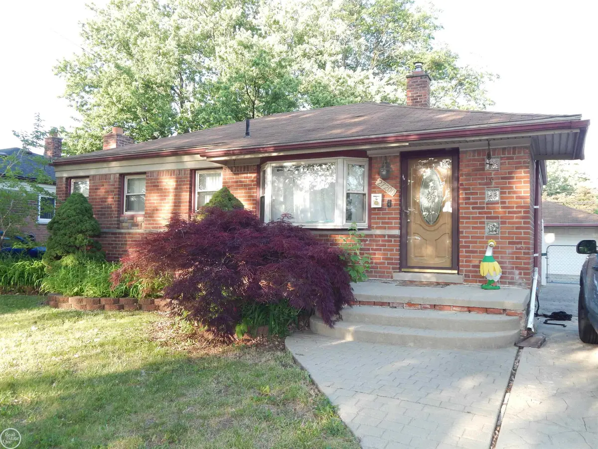 27200 Larchmont, Saint Clair Shores, MI 48081 - #1