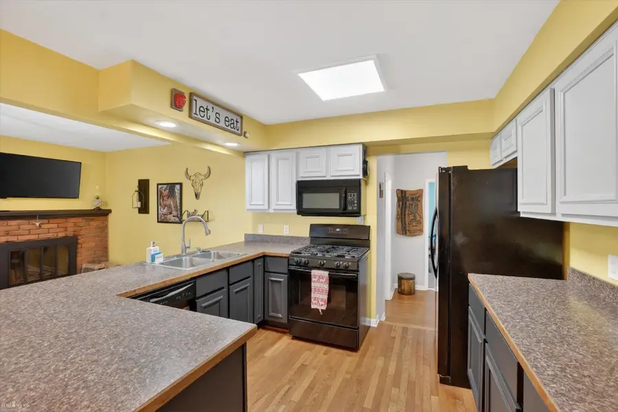 313 Dutch Mill, Flushing, MI 48433 - #2