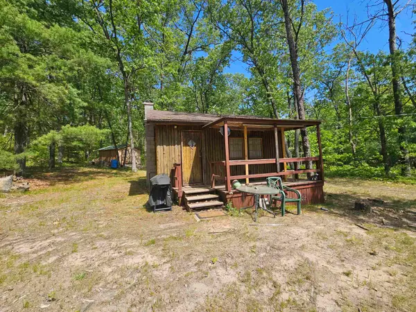 317 Burns Rd, Harrison, MI 48625