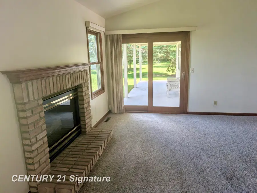 1249 E Oakdale, Freeland, MI 48623 - #3