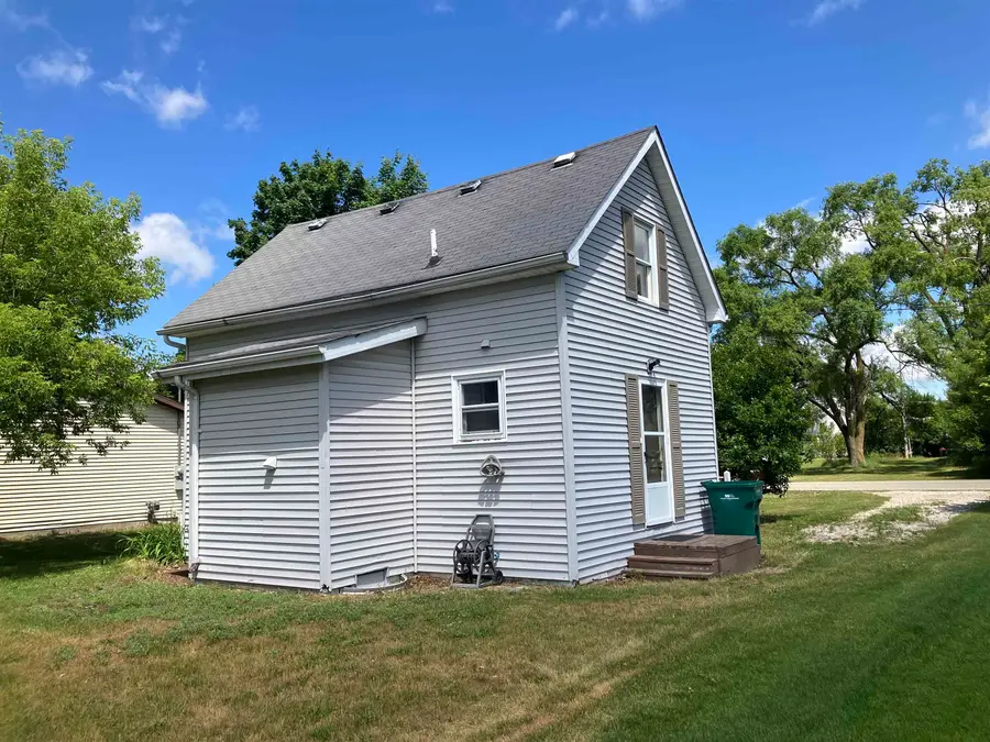 210 Sherman, Gladwin, MI 48624 - #3