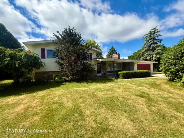 6641 Pierce, Saginaw, MI 48623