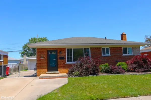 15625 Chestnut, Roseville, MI 48066