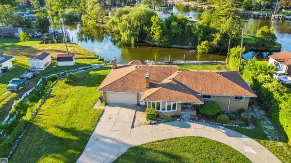 28697 South River, Harrison Twp, MI 48045