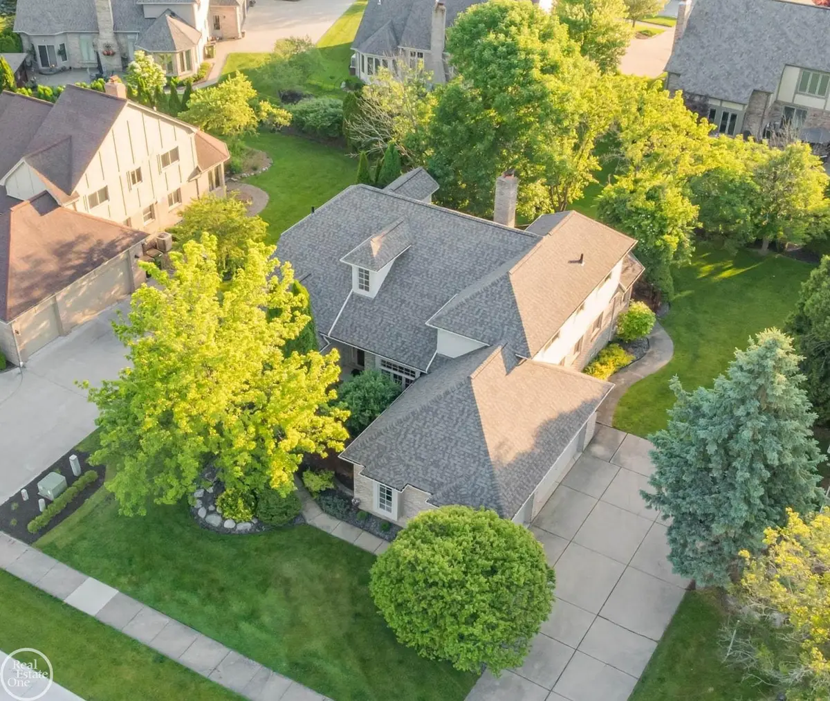 55261 Kingsway, Shelby, MI 48316 - #1