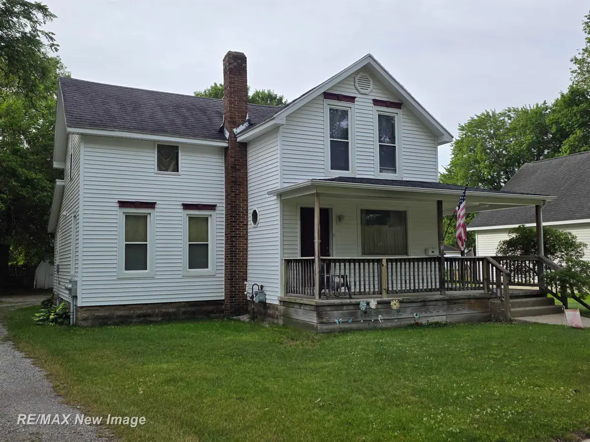 218 Lincoln, Chesaning, MI 48616 - #1