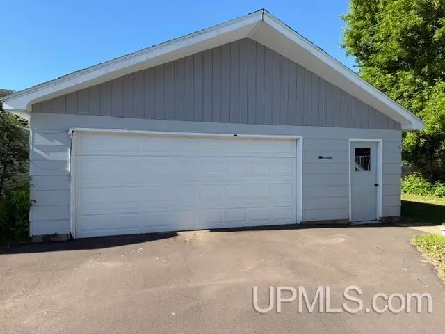 155 E Coolidge, Ironwood, MI 49938 - #3