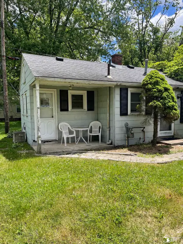 809 Pipis, Monroe, MI 48162