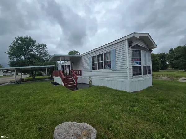 329 King George Iii, Flint, MI 48507