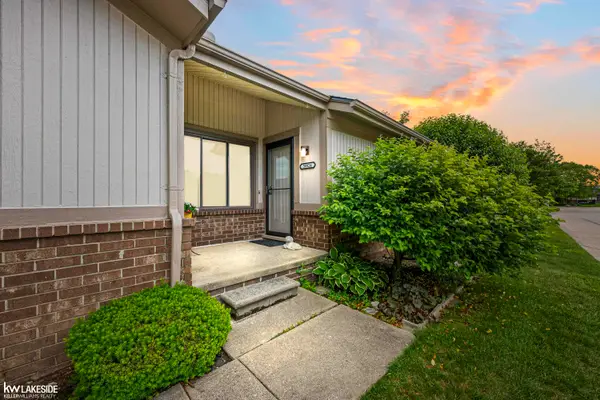 38924 E Windmill Pointe, Clinton Township, MI 48038
