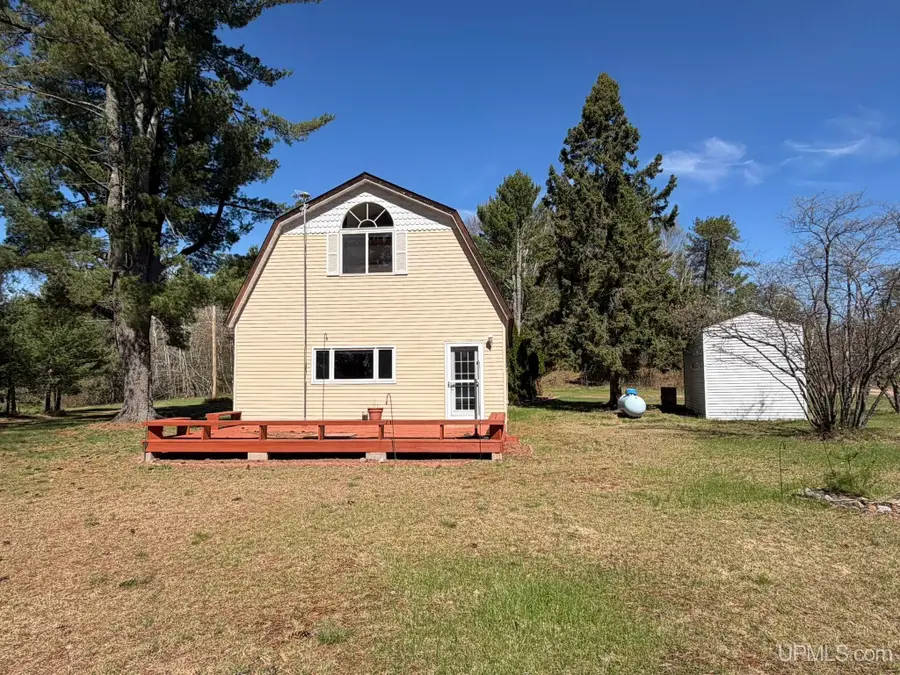 85 E Johnson Lake, Gwinn, MI 49841 - #2