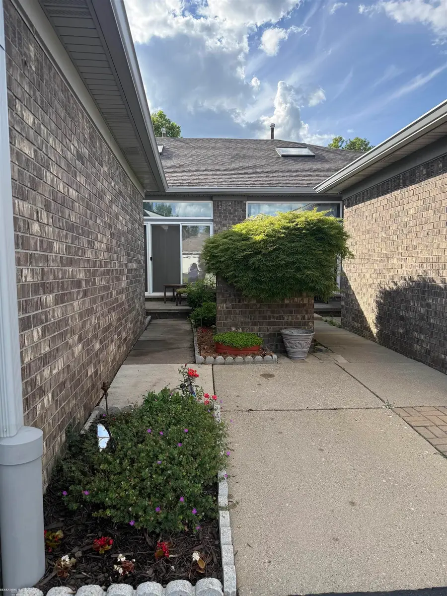48607 Sugar Bush, Shelby, MI 48315 - #2