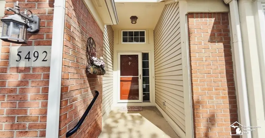 5492 Elmhurst, Trenton, MI 48183 - #3
