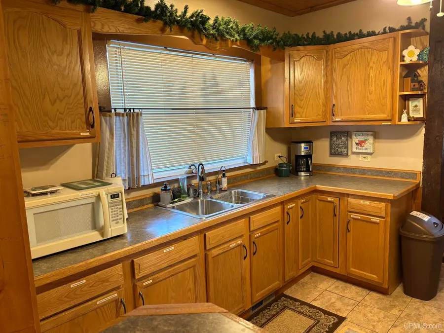 173 E Michigan, Ironwood, MI 49938 - #3