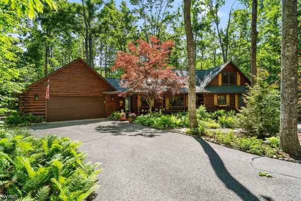 1580 Blackberry, Harbor Springs, MI 49740