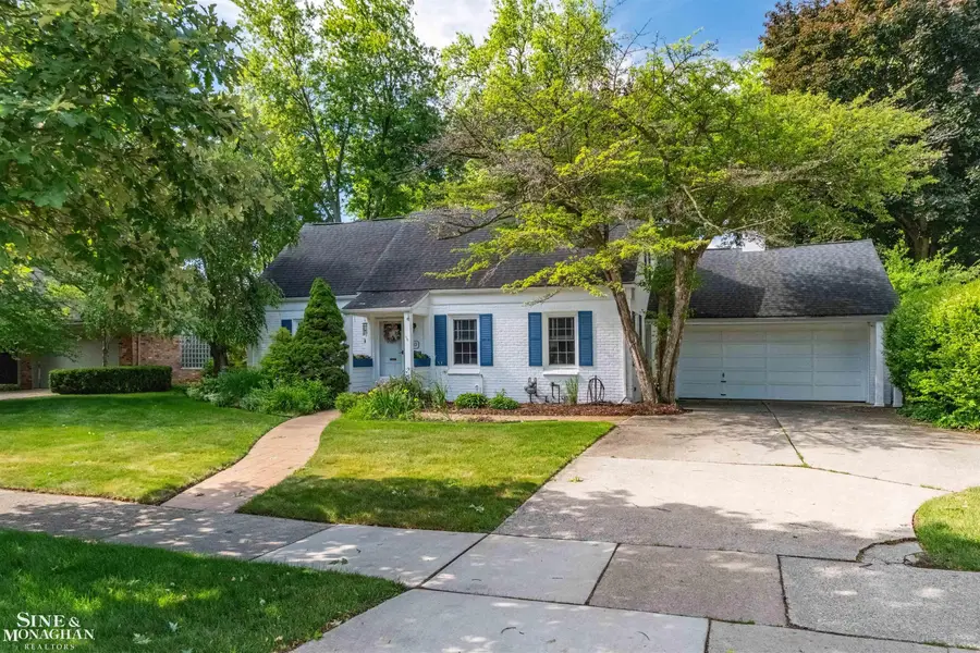 83 Hawthorne, Grosse Pointe Shores, MI 48236 - #2
