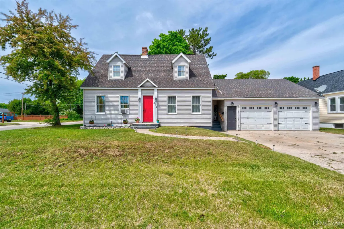 216 W Avenue B, Newberry, MI 49868 - #1