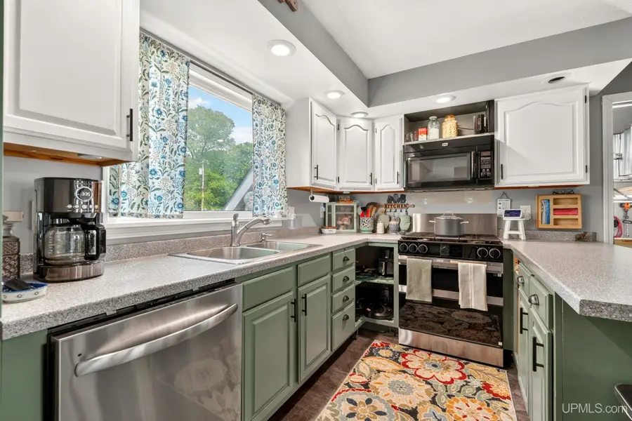 216 W Avenue B, Newberry, MI 49868 - #2