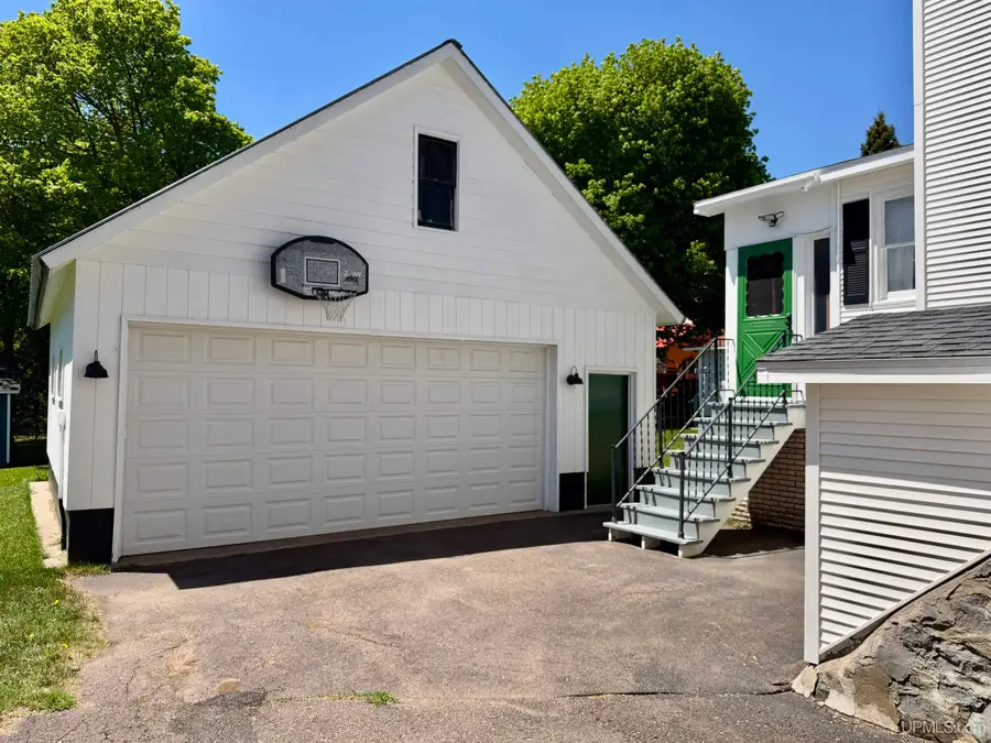 315 Lake Linden, Calumet, MI 49913 - #2