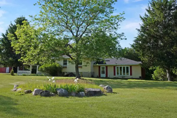 1385 N Blacks Corners, Imlay City, MI 48444