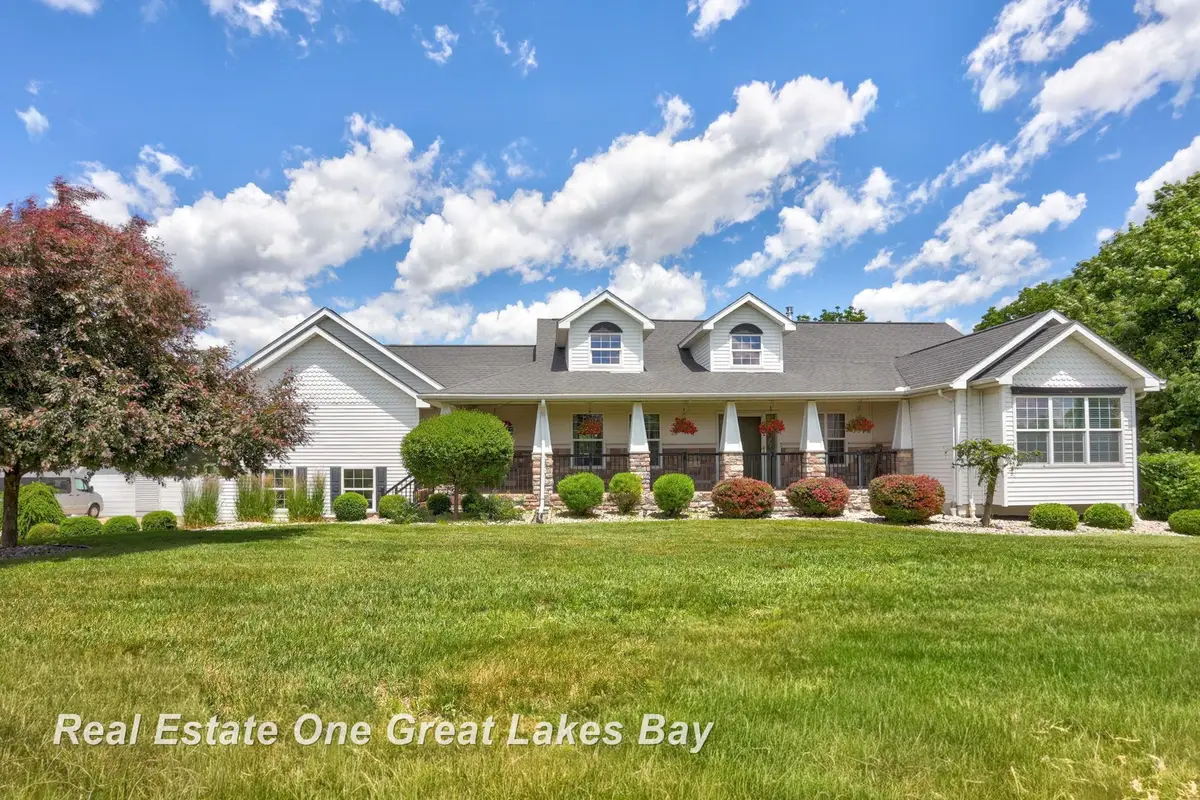2530 N River, Saginaw, MI 48609 - #1