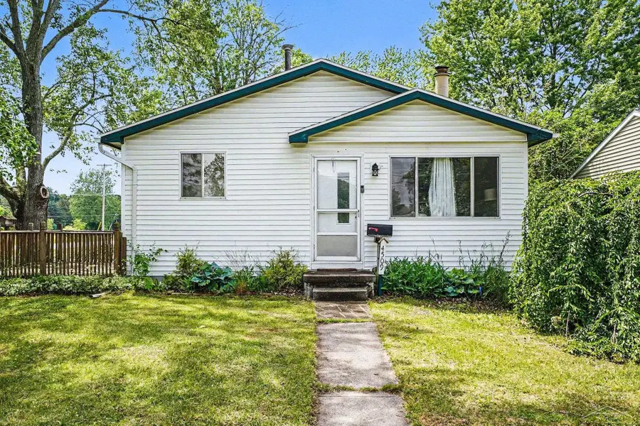 4509 Cadillac, Saginaw, MI 48604 - #2