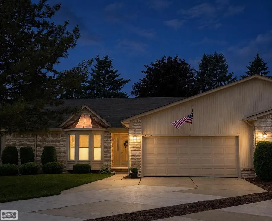 41371 Carmelo W, Clinton Township, MI 48038 - #2