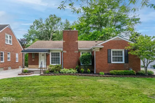 21444 Severn, Harper Woods, MI 48225