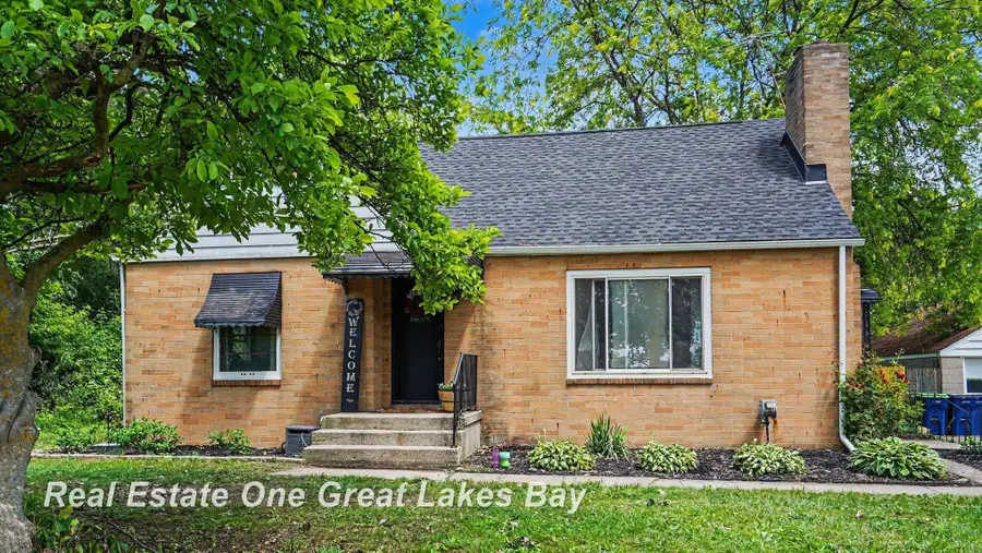 5250 N Center, Saginaw, MI 48604 - #2