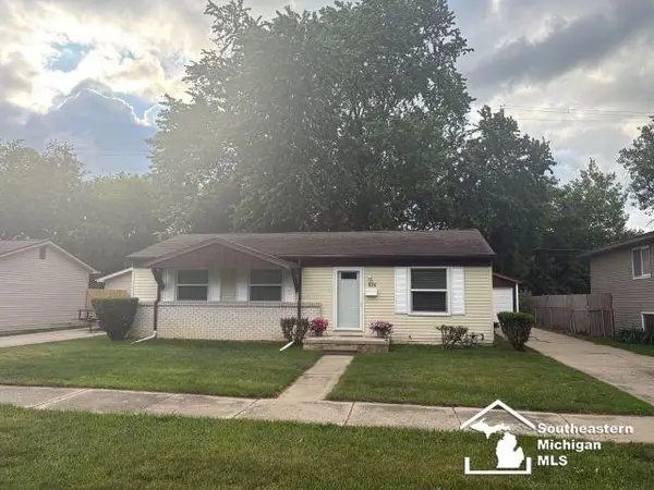 626 John Rolfe, Monroe, MI 48162