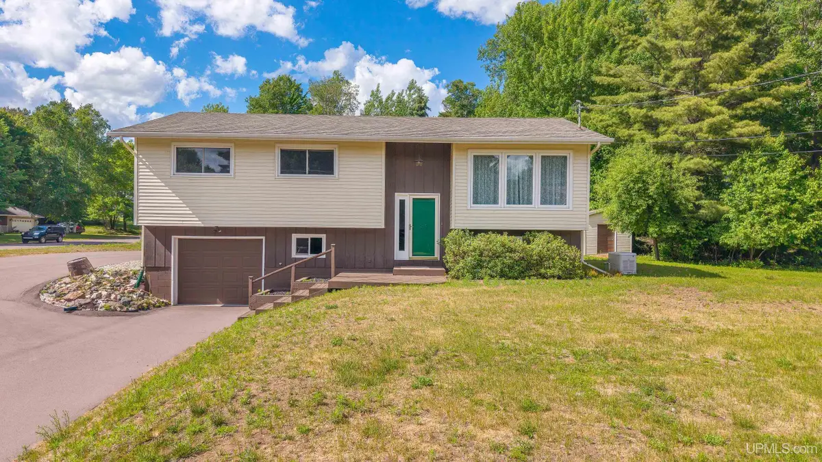 204 Ford, Marquette, MI 49855 - #1