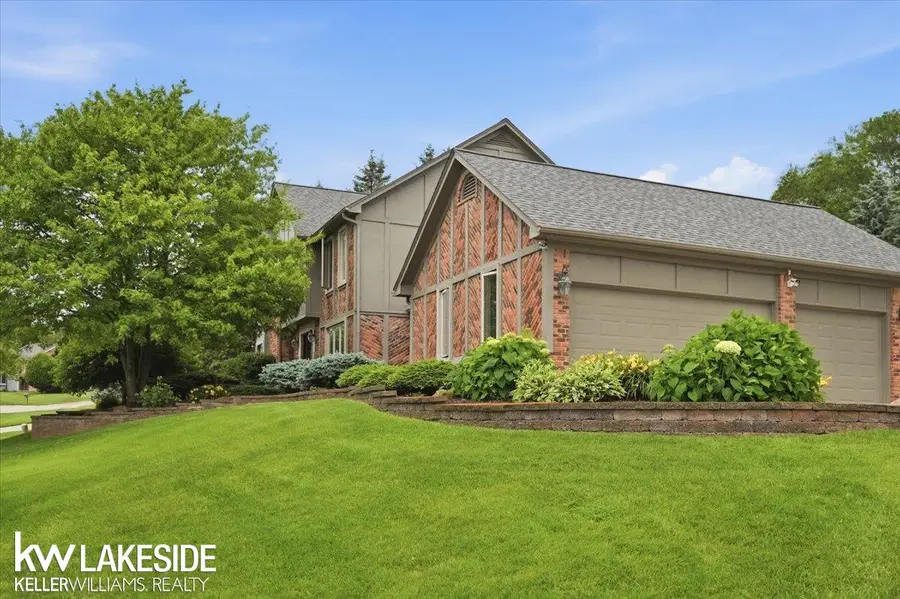 7277 Wellington, Washington, MI 48094 - #3