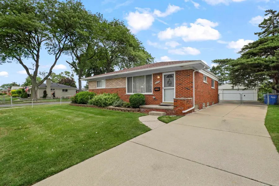 28450 Suburban, Warren, MI 48088 - #2